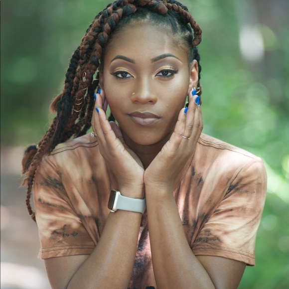 Meet your Posher, Bryana - Picture 2 of 3